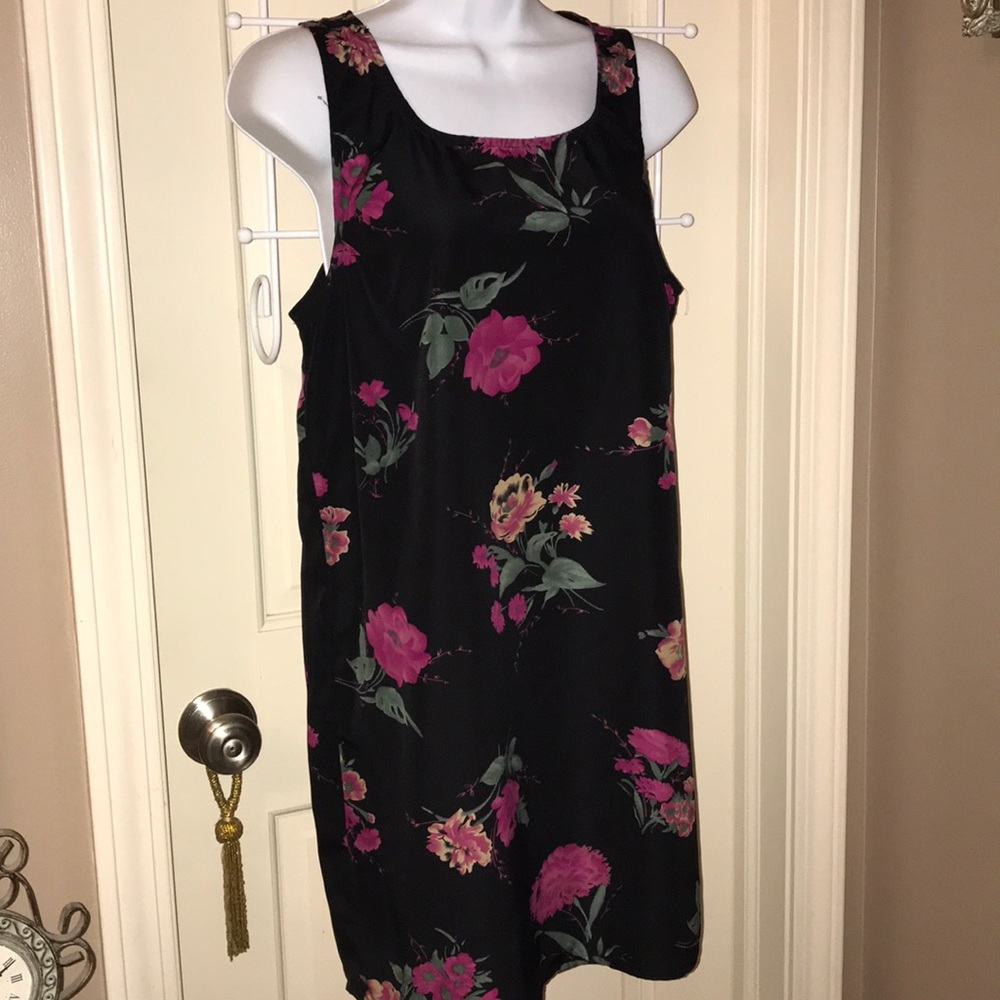 LITTLE BLACK SHEATH DRESS